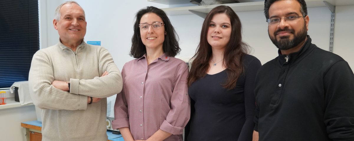 Zľava Dr. Igor Beliaev, stážistka Diana Salnikova, Diana Seresová a Dr. Sachin Gulati.