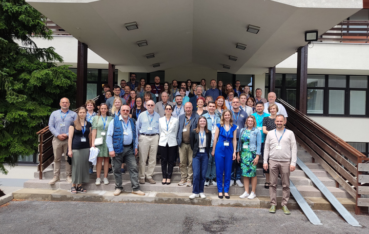Group photo of the participants in the conference.
