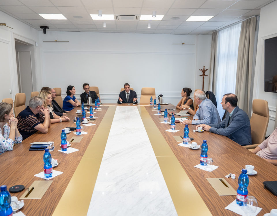 Stretnutie s medzinárodným tímom expertov v rámci projektu CCI4EU Deep Dive, rokovanie.